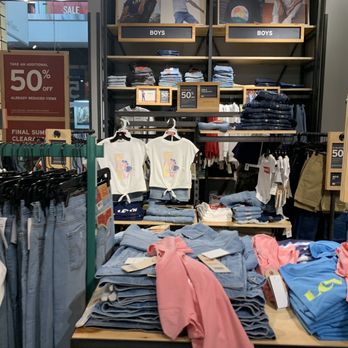 LEVI'S OUTLET STORE - 651 Kapkowski Rd-, Elizabeth, NJ - Yelp