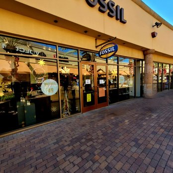 FOSSIL OUTLET STORE - 66 Photos & 39 Reviews - 100 Citadel Dr, Commerce, CA  - Yelp
