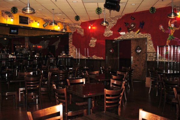 IMPROV COMEDY CLUB & DINNER THEATRE - 200 Photos & 223 Reviews - 9101  International Dr, Orlando, FL, United States - Menu - Yelp