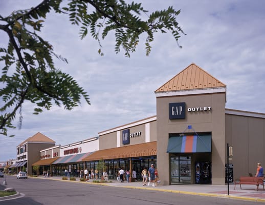 ALBERTVILLE PREMIUM OUTLETS - 29 Photos & 68 Reviews - 6415 Labeaux Ave NE,  Albertville, MN, United States - Yelp