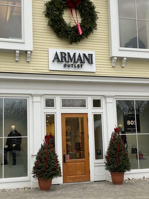 ARMANI OUTLET - 135 Depot St, Manchester, VT, États-Unis - Yelp