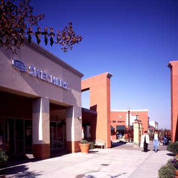 FOLSOM PREMIUM OUTLETS - 201 Photos & 220 Reviews - 13000 Folsom Blvd,  Folsom, CA - Yelp